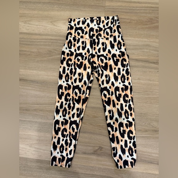Beach Riot Piper Leopard Legging - Picture 4 of 6